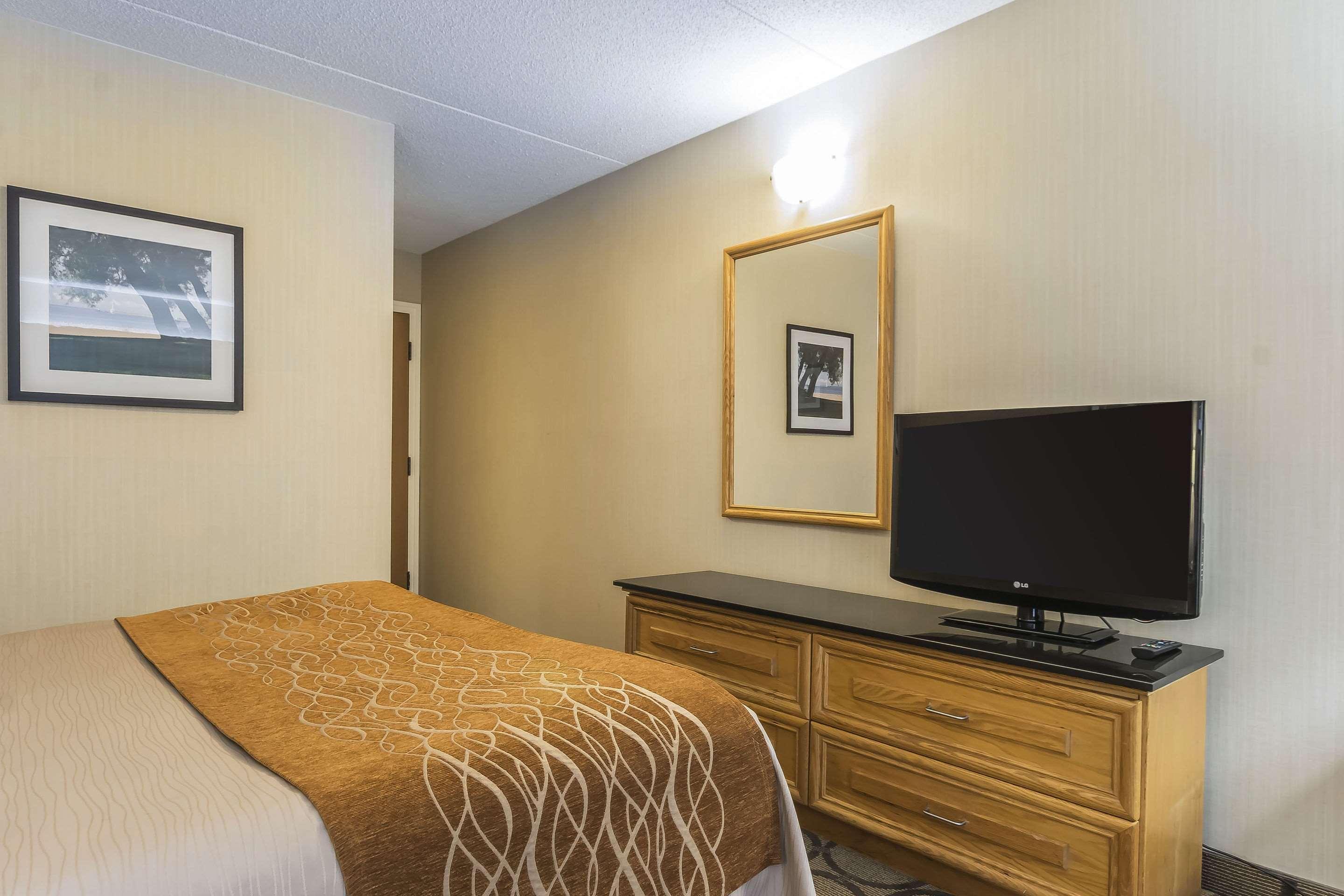 Comfort Inn Cobourg Exteriör bild