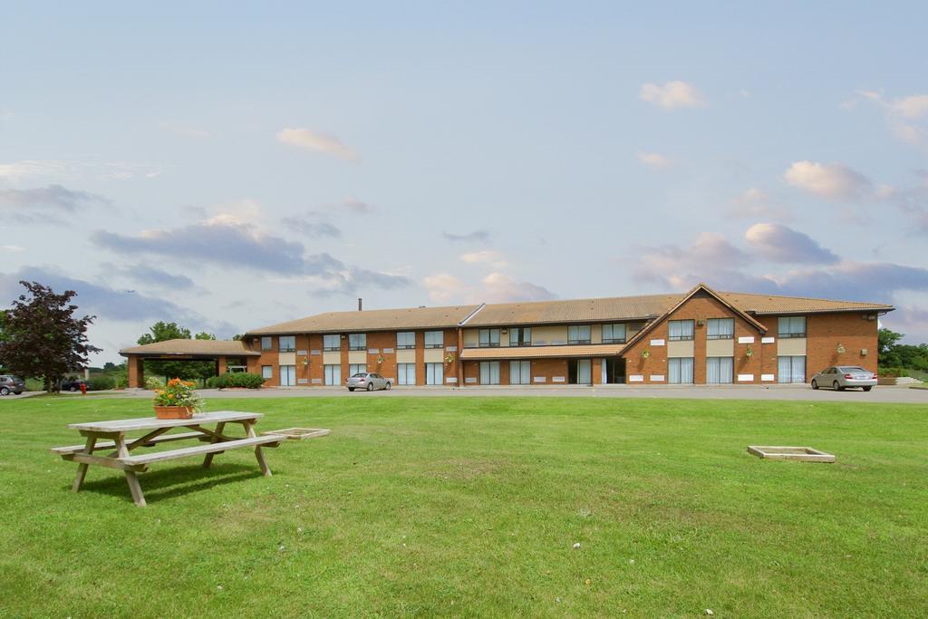 Comfort Inn Cobourg Exteriör bild