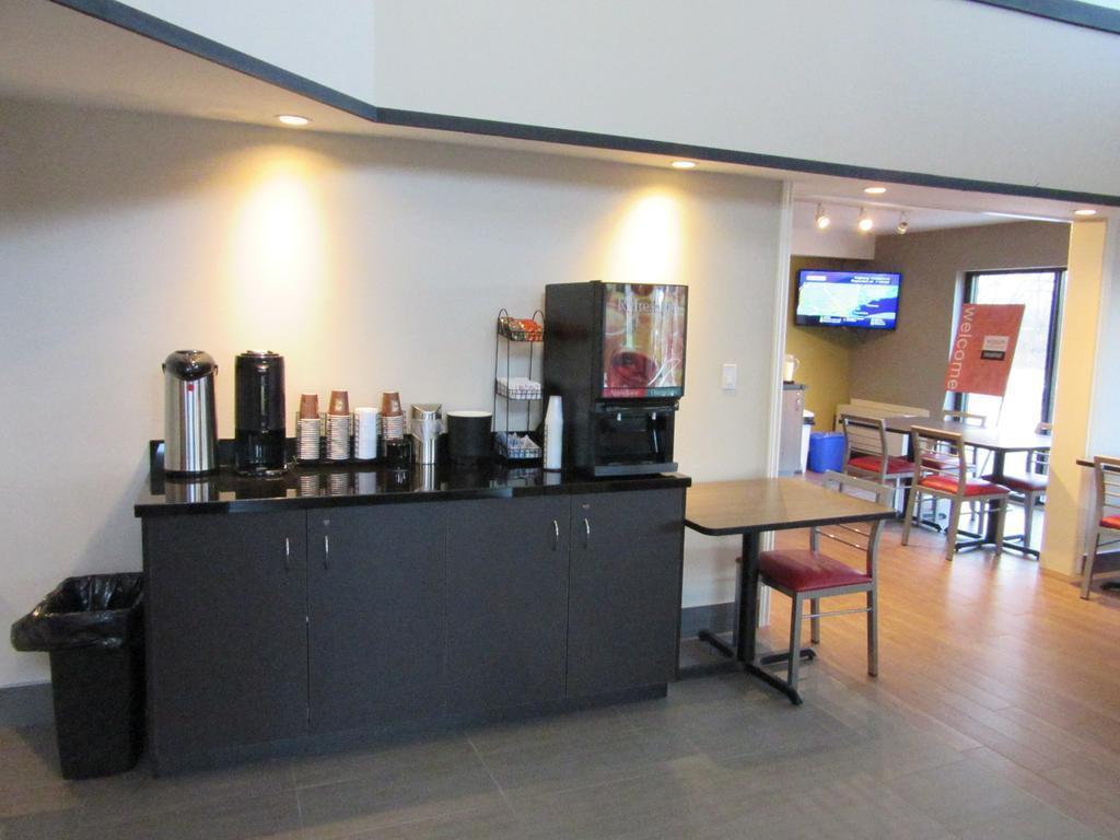 Comfort Inn Cobourg Exteriör bild